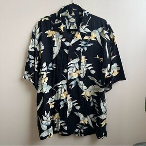 Tommy Bahama Short Sleeve Hawaiian Button Front tropical Shirt Size M